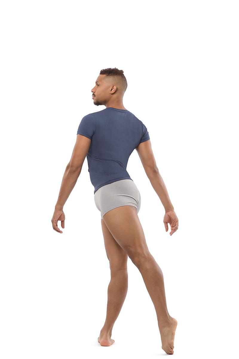 Pantaloni scurți, Elia