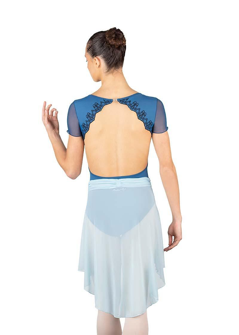 Tricou, Monia