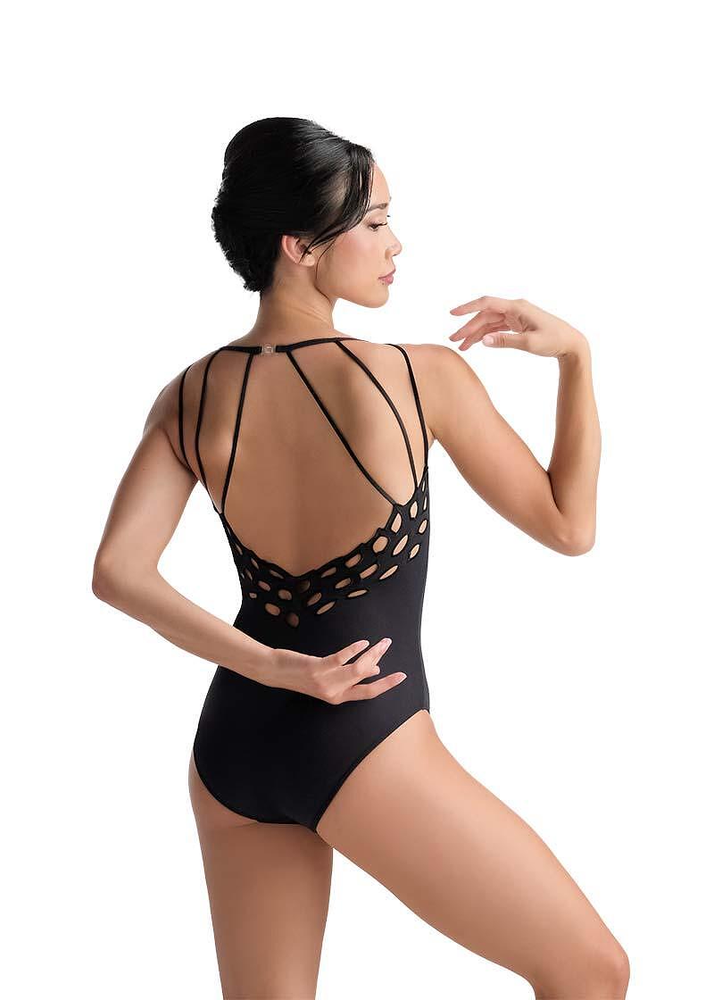 Tricou, Xenia